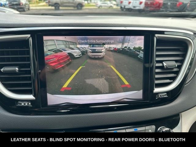 2024 Chrysler Pacifica Touring L STOW N GO SEATING