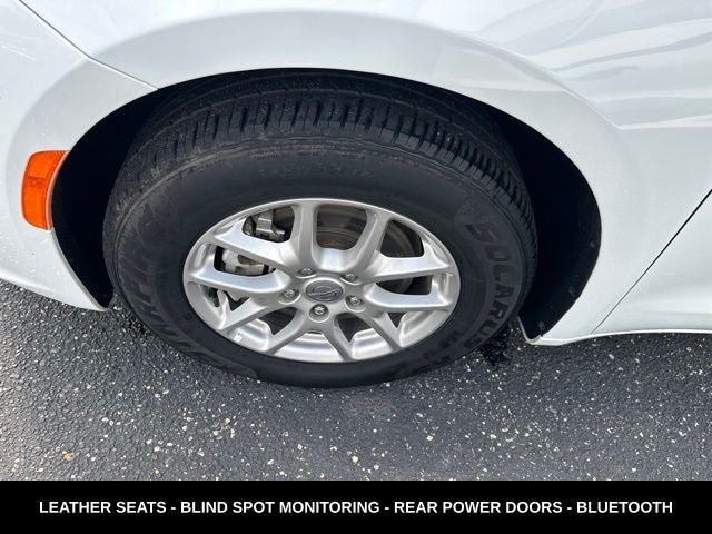 2024 Chrysler Pacifica Touring L STOW N GO SEATING