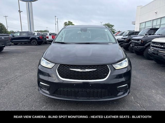 2024 Chrysler Pacifica Touring L STOW N GO SEATING