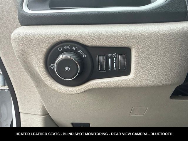 2024 Chrysler Pacifica Touring L STOW N GO SEATING