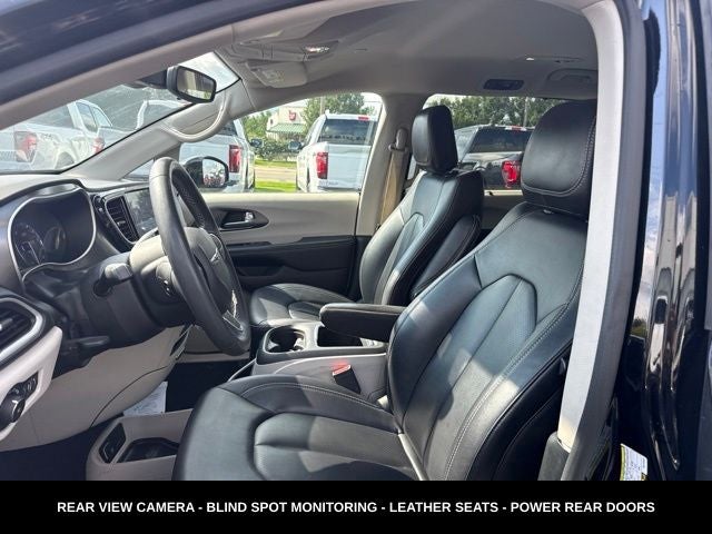 2024 Chrysler Pacifica Touring L STOW N GO SEATING