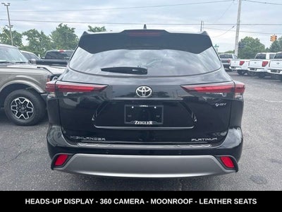 2026 Toyota Highlander Hybrid Platinum LESS THAN 200 MILES HYBRID AWD