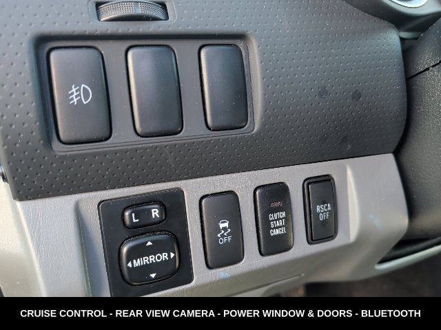 2014 Toyota Tacoma Base V6 6 SPEED MANUAL