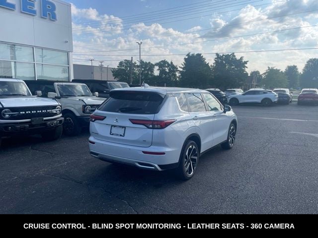 2024 Mitsubishi Outlander Base