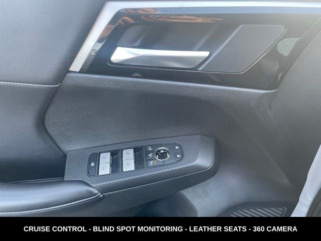 2024 Mitsubishi Outlander Base