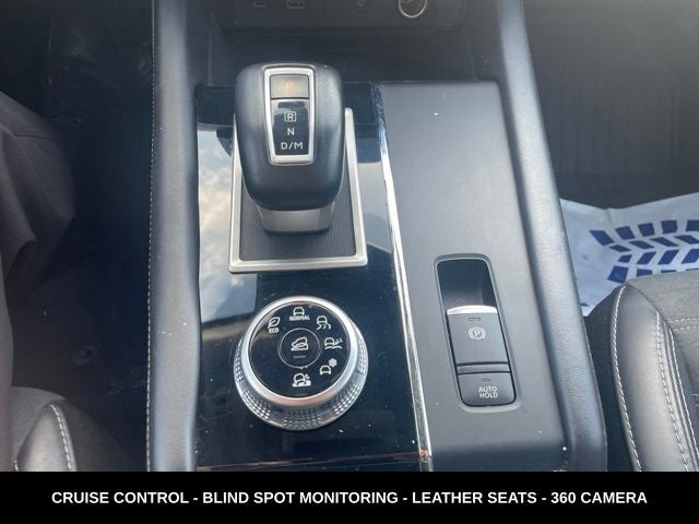 2024 Mitsubishi Outlander Base