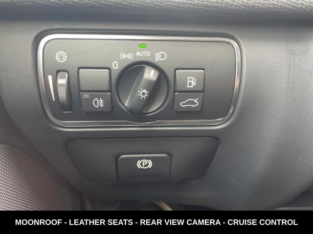 2016 Volvo XC60 T5 Drive-E Premier LOCAL TRADE