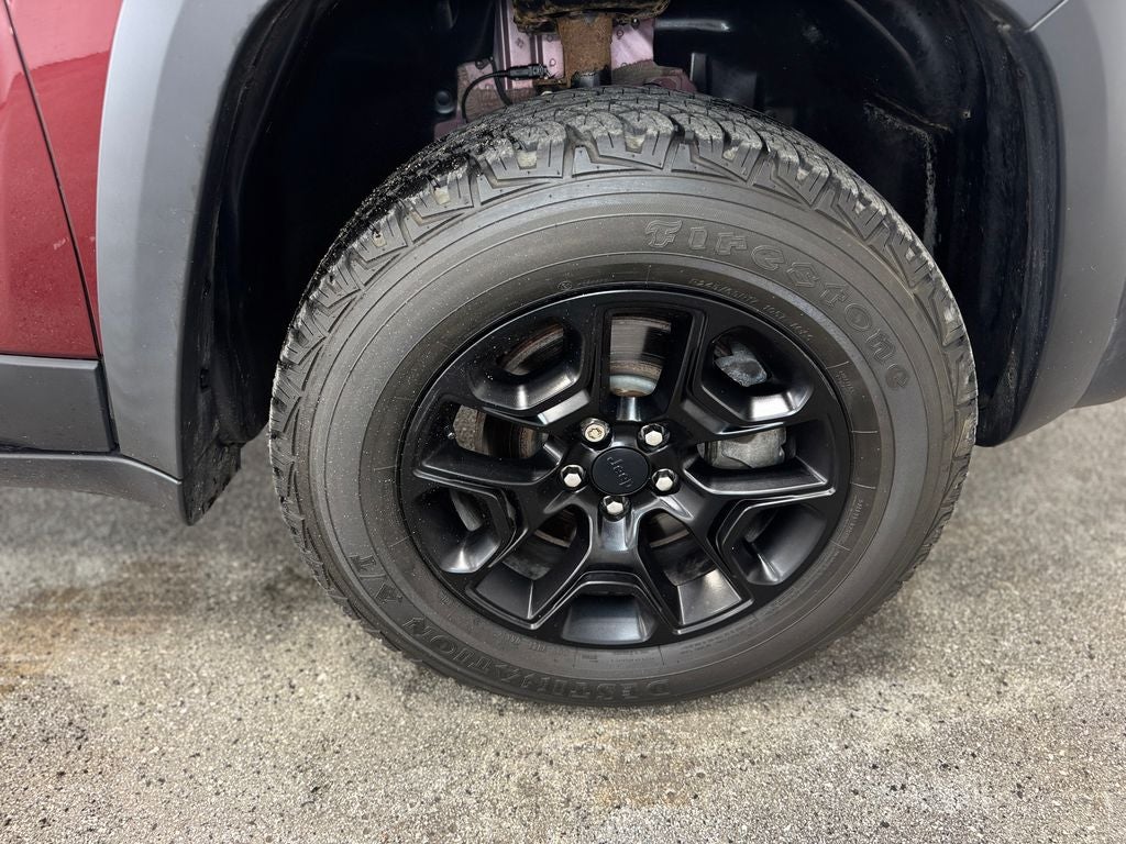2019 Jeep Cherokee Trailhawk Power Sunroof