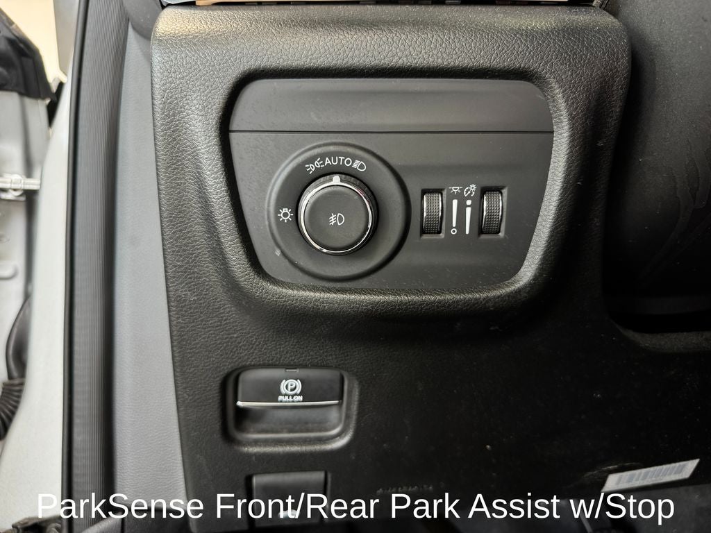 2024 Jeep Grand Cherokee Limited Black Appearance Package