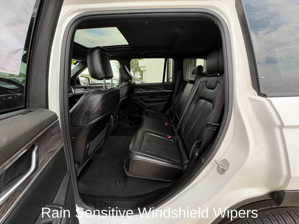 2024 Jeep Grand Cherokee Limited Black Appearance Package