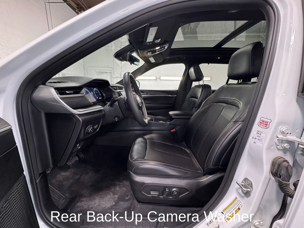 2024 Jeep Grand Cherokee Limited Black Appearance Package