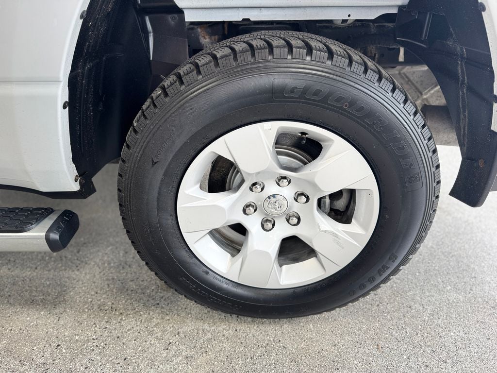 2023 RAM 1500 Big Horn/Lone Star Alloy wheels