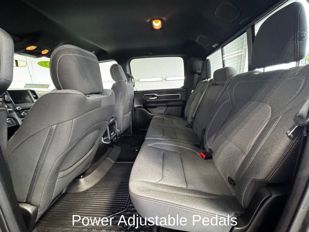 2022 RAM 1500 Big Horn/Lone Star Level 2 Equipment Group