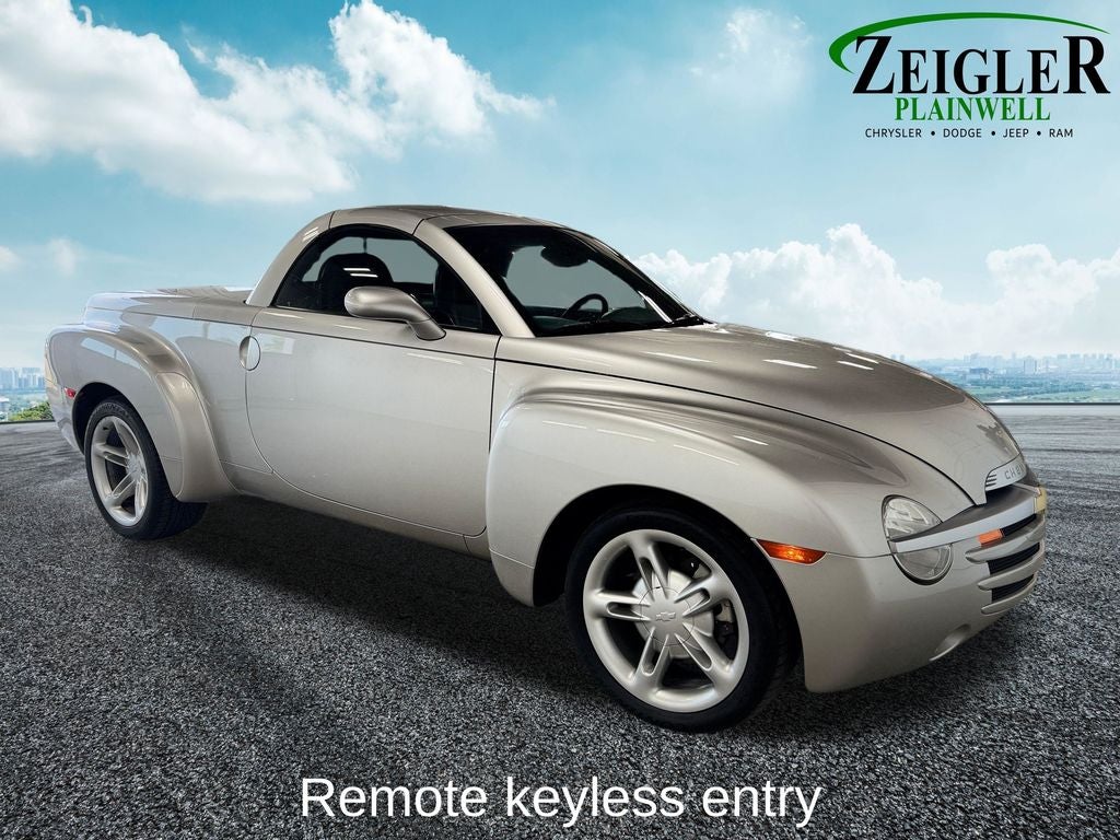 2004 Chevrolet SSR Base Convertible HardTop
