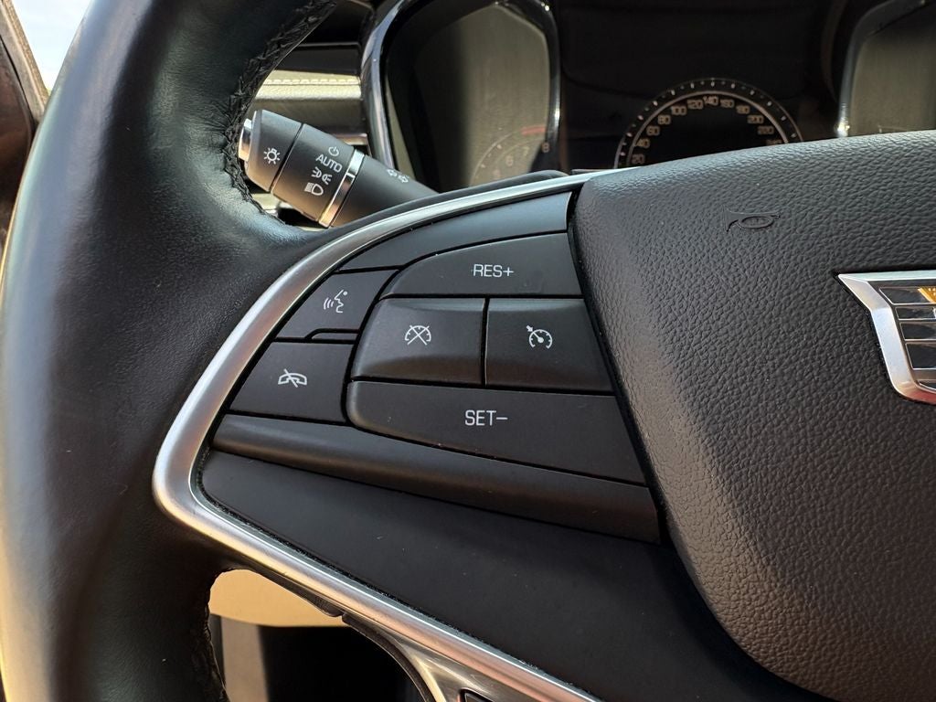 2018 Cadillac XT5 Base Alloy wheels