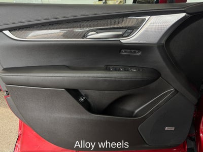 2025 Cadillac XT5 Sport