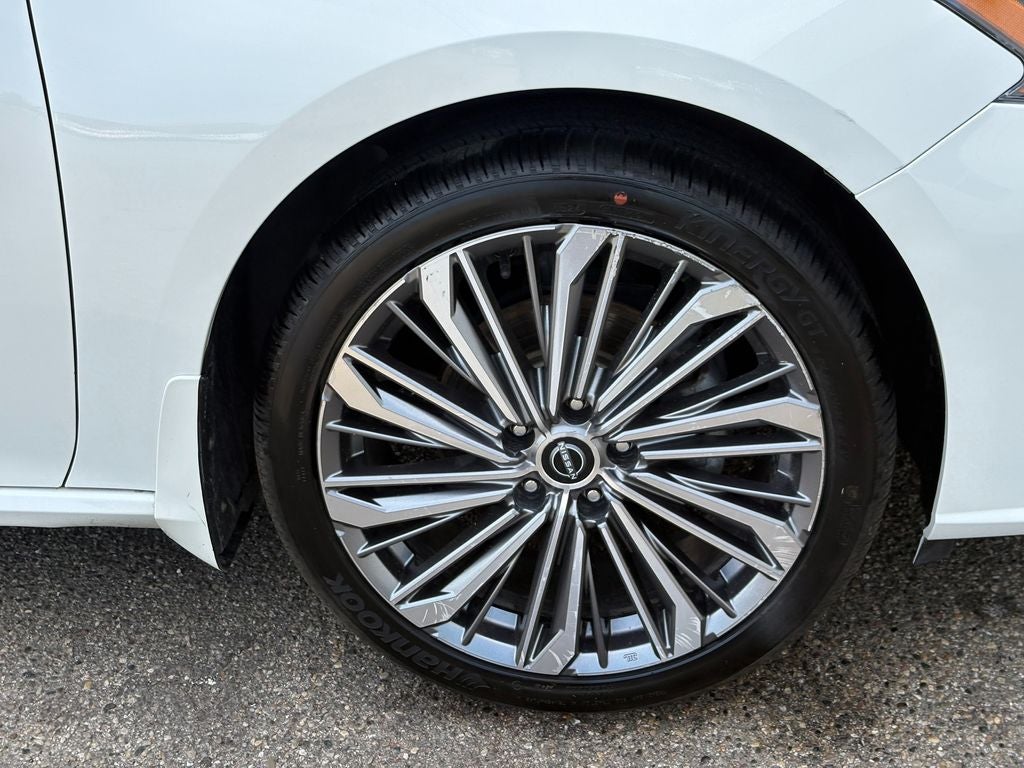 2024 Nissan Altima Platinum