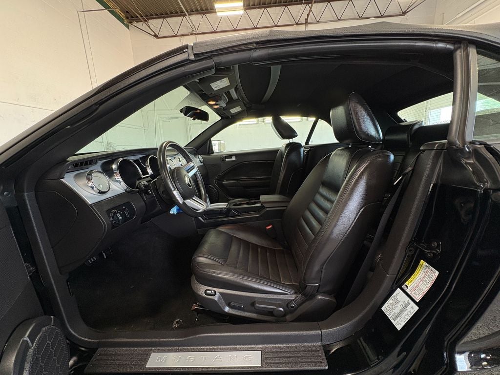 2005 Ford Mustang GT Premium