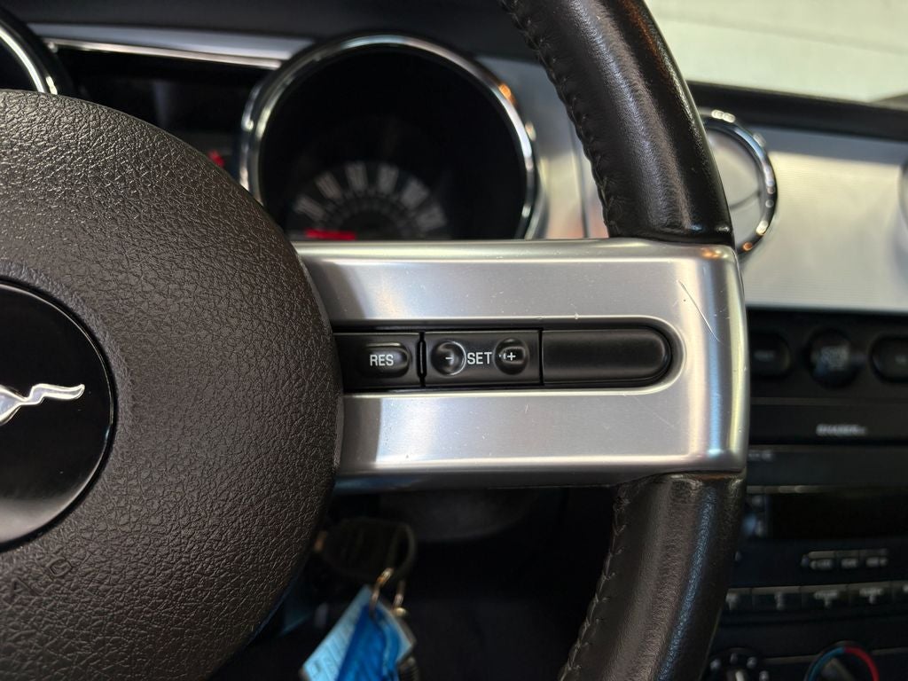 2005 Ford Mustang GT Premium