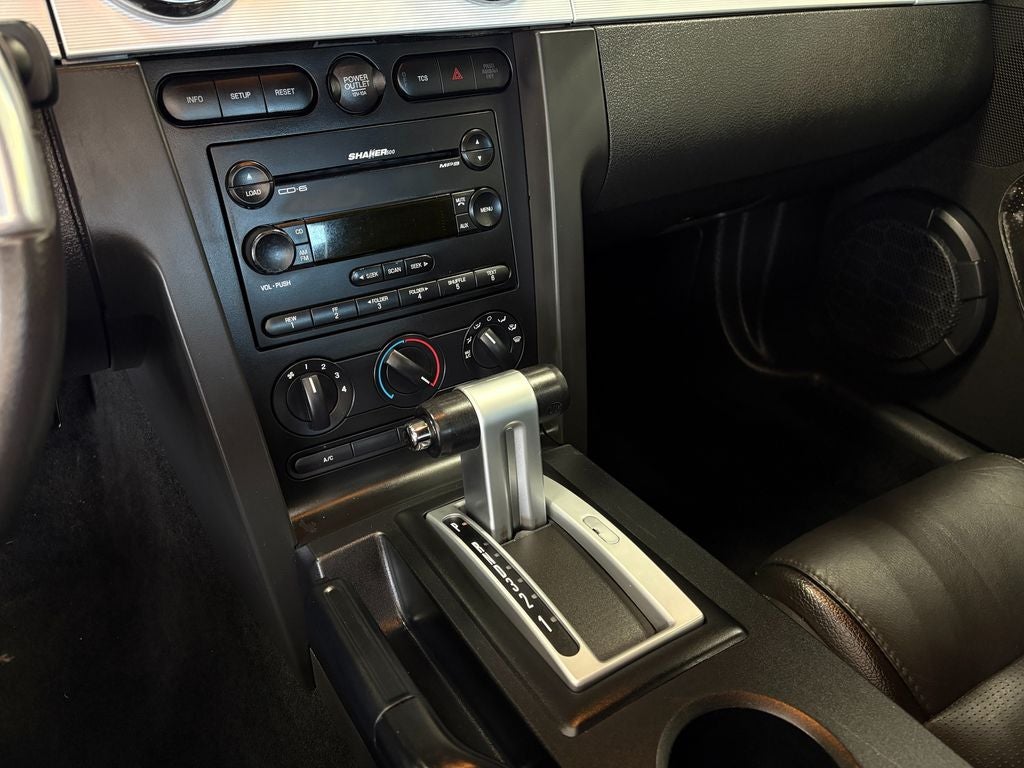 2005 Ford Mustang GT Premium