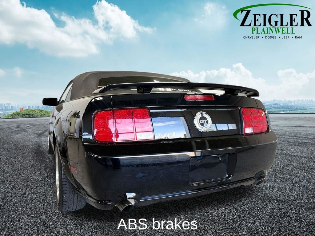 2005 Ford Mustang GT Premium