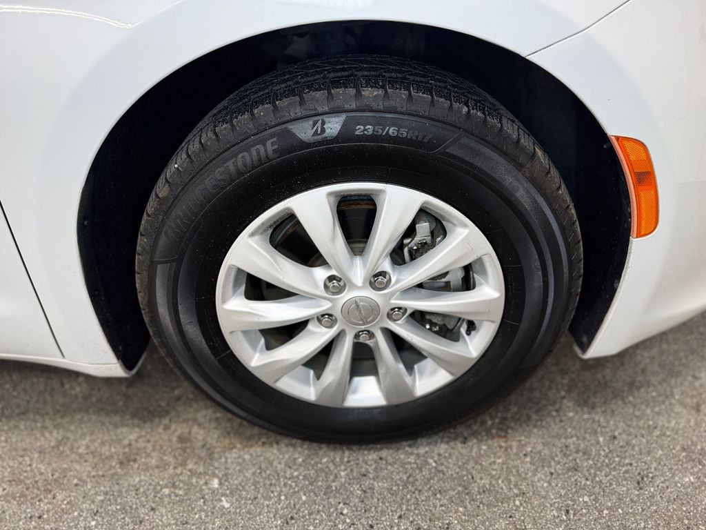 2017 Chrysler Pacifica Touring L 3rd row seat