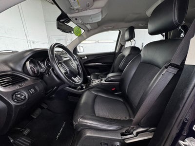 2017 Dodge Journey Crossroad 3rd row seats