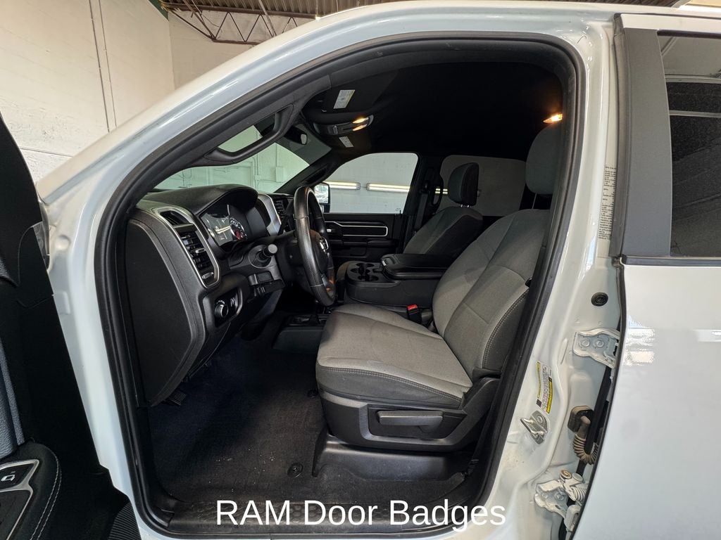 2024 RAM 3500 SLT FLAT BED