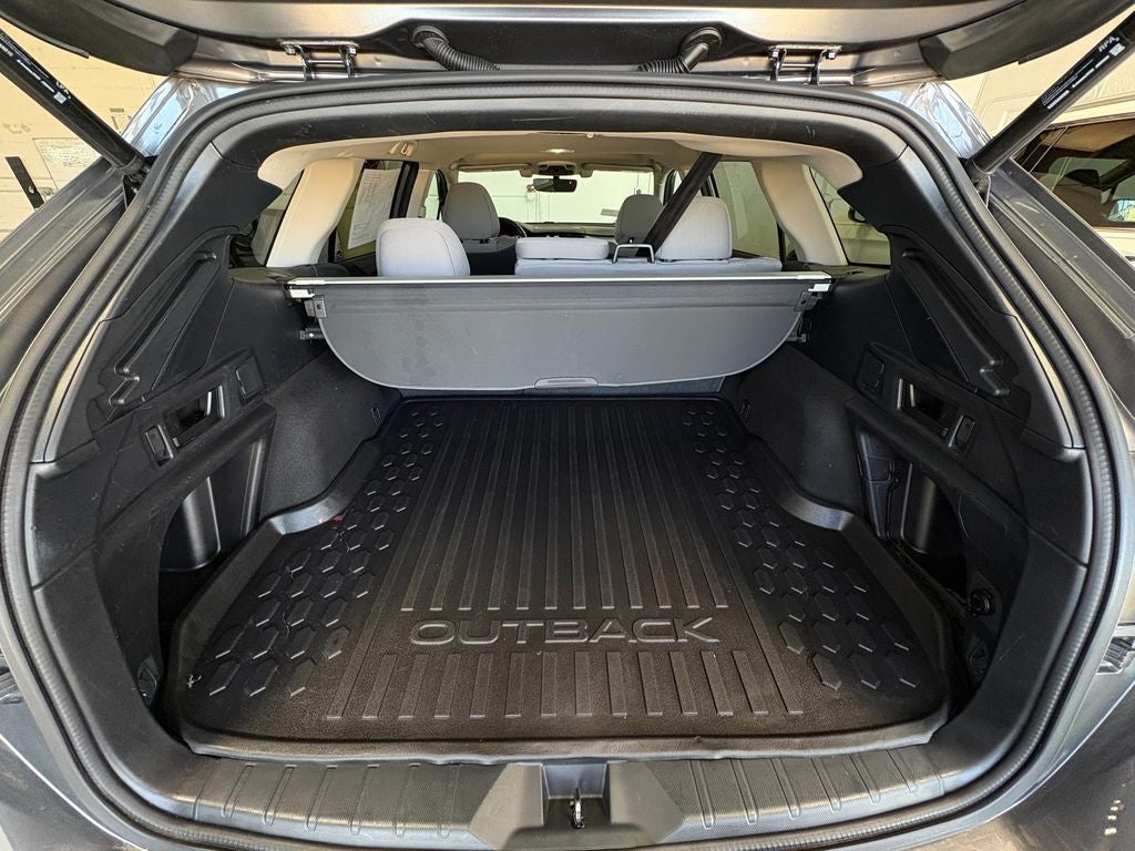 2022 Subaru Outback Premium Power Moonroof