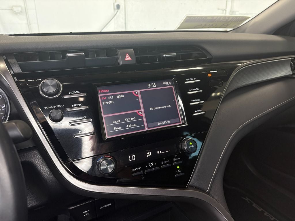 2019 Toyota Camry SE