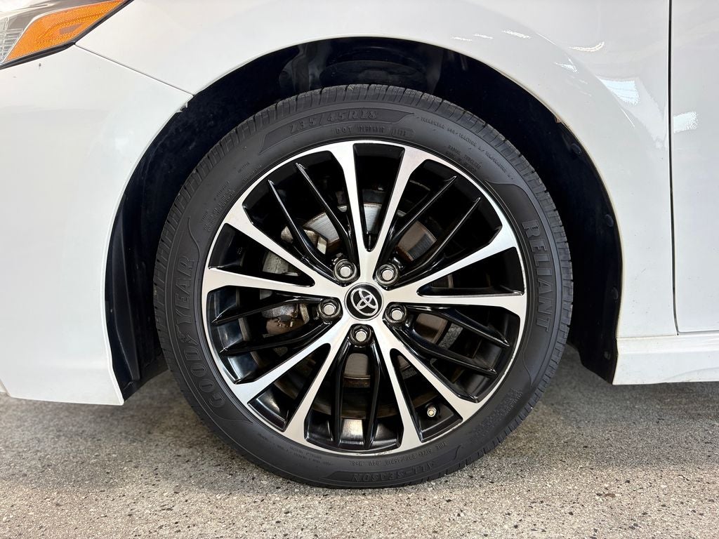 2019 Toyota Camry SE