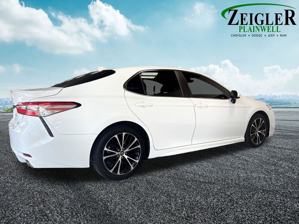 2019 Toyota Camry SE