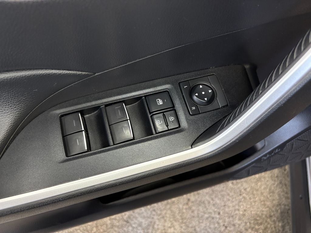 2022 Toyota RAV4 Hybrid XLE Moon Roof