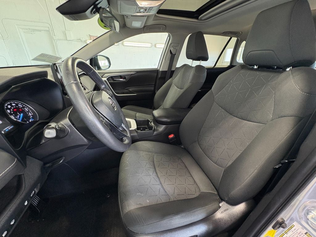 2022 Toyota RAV4 Hybrid XLE Moon Roof