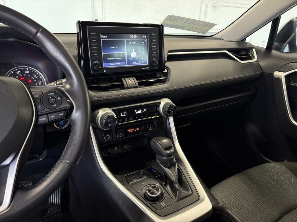 2022 Toyota RAV4 Hybrid XLE Moon Roof