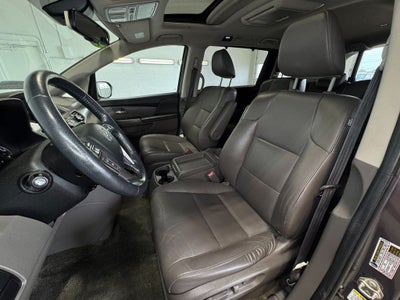 2017 Honda Odyssey EX-L A/V remote Headphones
