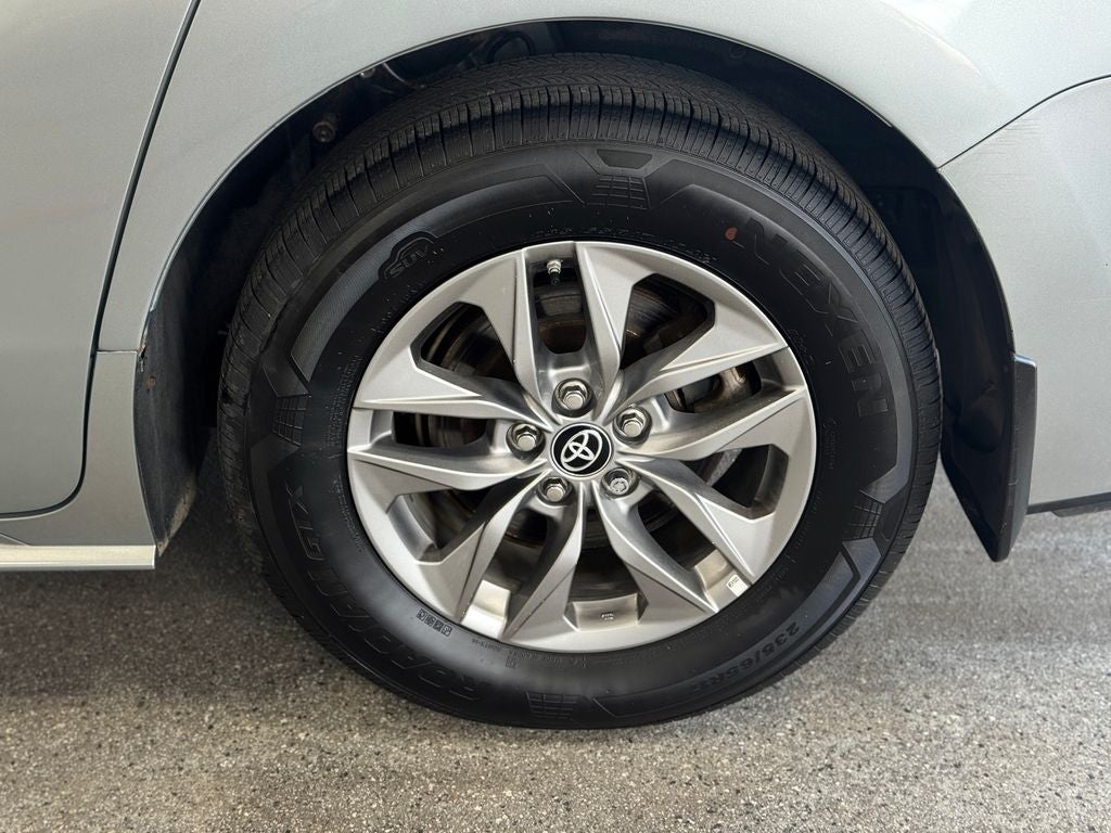 2024 Toyota Sienna XLE 3rd Row Seat