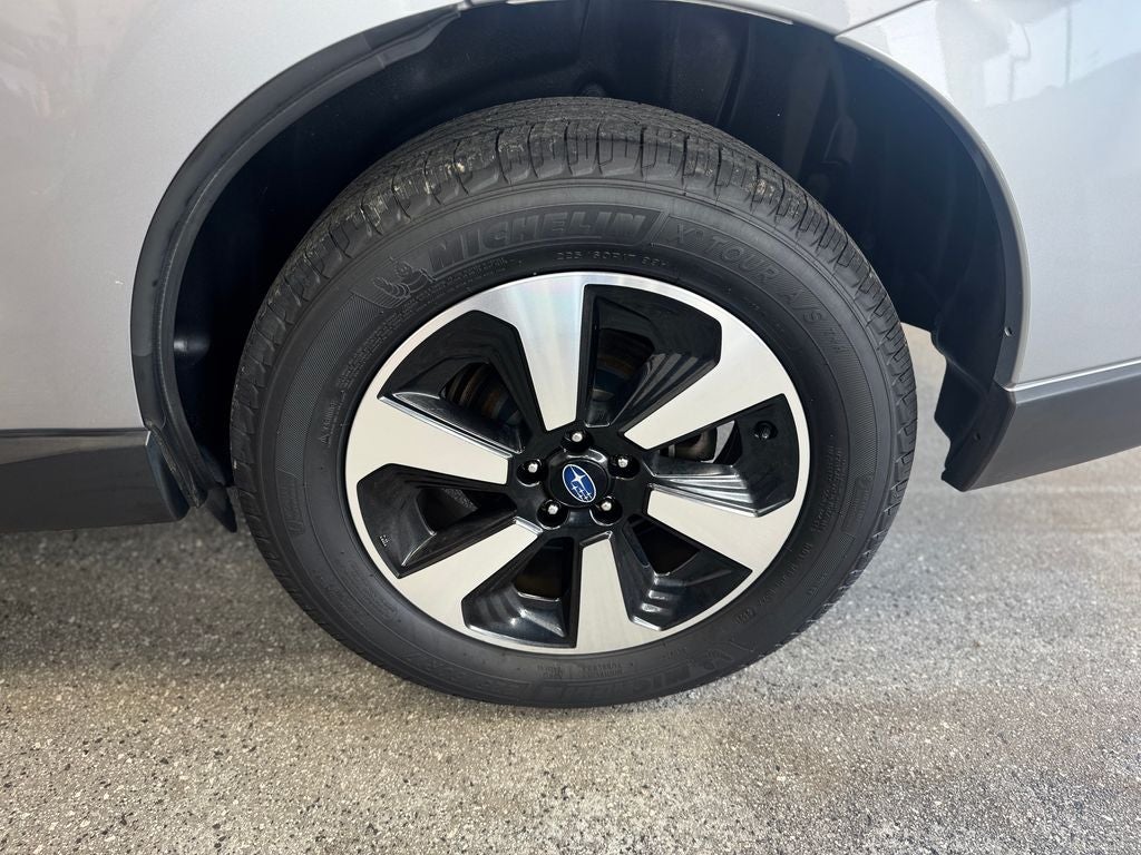 2017 Subaru Forester 2.5i Limited Power moonroof