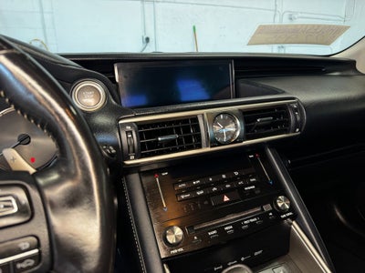 2017 Lexus IS 300 Power moonroof