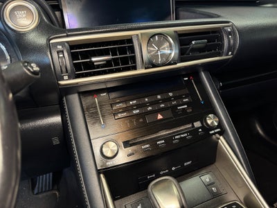 2017 Lexus IS 300 Power moonroof