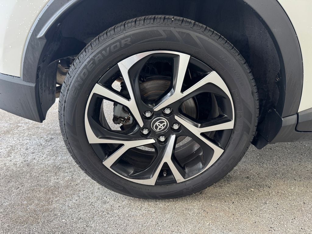 2021 Toyota C-HR XLE