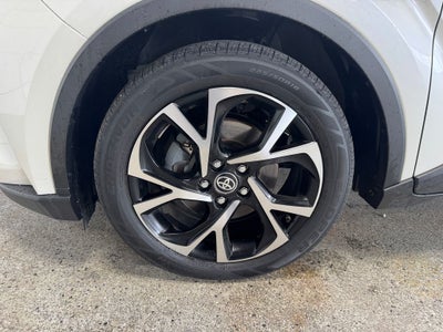 2021 Toyota C-HR XLE