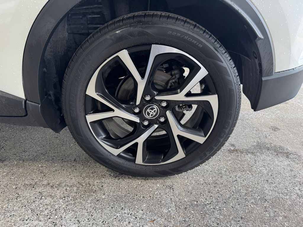 2021 Toyota C-HR XLE