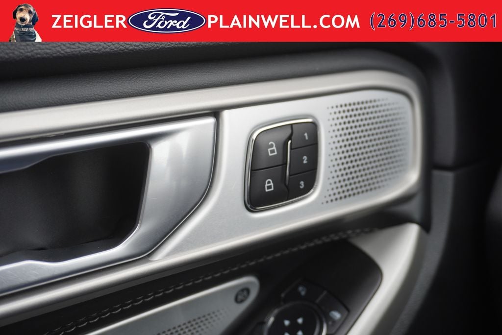 2023 Ford Explorer Limited AWD PANORAMIC ROOF HEATED LEATHER & STEERING REAR