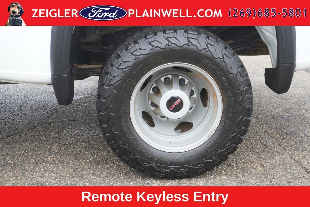 2022 GMC Sierra 3500HD Pro Reg Cab Dually 6.6 Liter V8