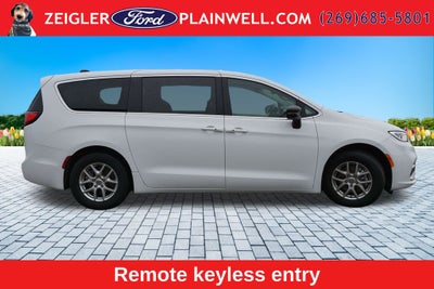 2024 Chrysler Pacifica Touring L Leather Rear Camera Power Sliding Doors