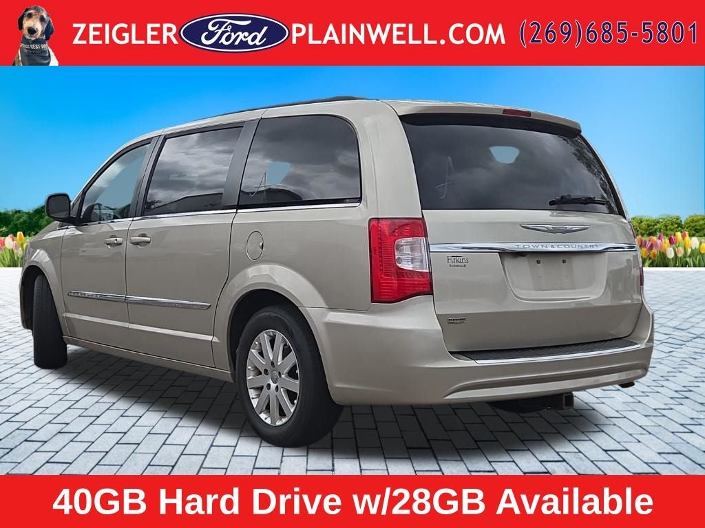 2016 Chrysler Town & Country Touring