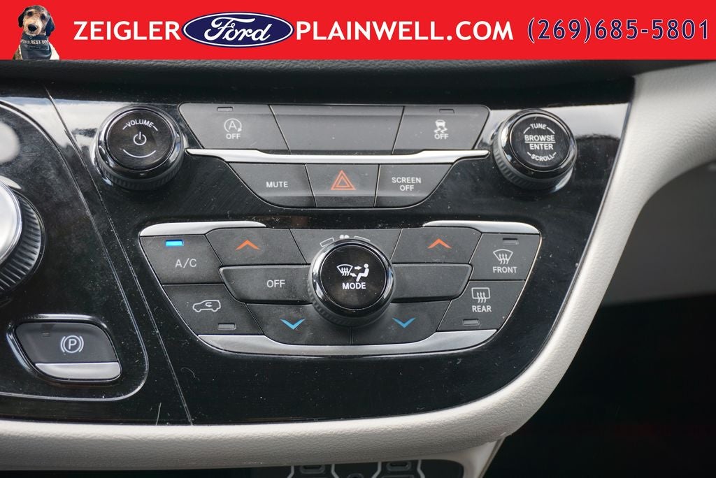 2024 Chrysler Voyager LX V6 Parkview Camera