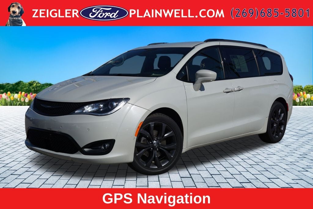2020 Chrysler Pacifica Touring