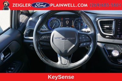 2020 Chrysler Pacifica Touring
